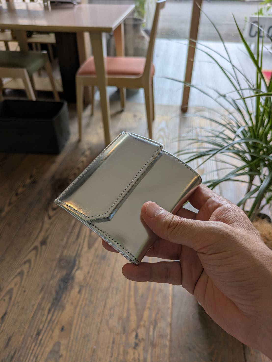 Taglich たぐりっひ タグリッヒ タグリッヒ- 革小物オンラインストア マジックポケット二つ折り財布 ステン シルバー