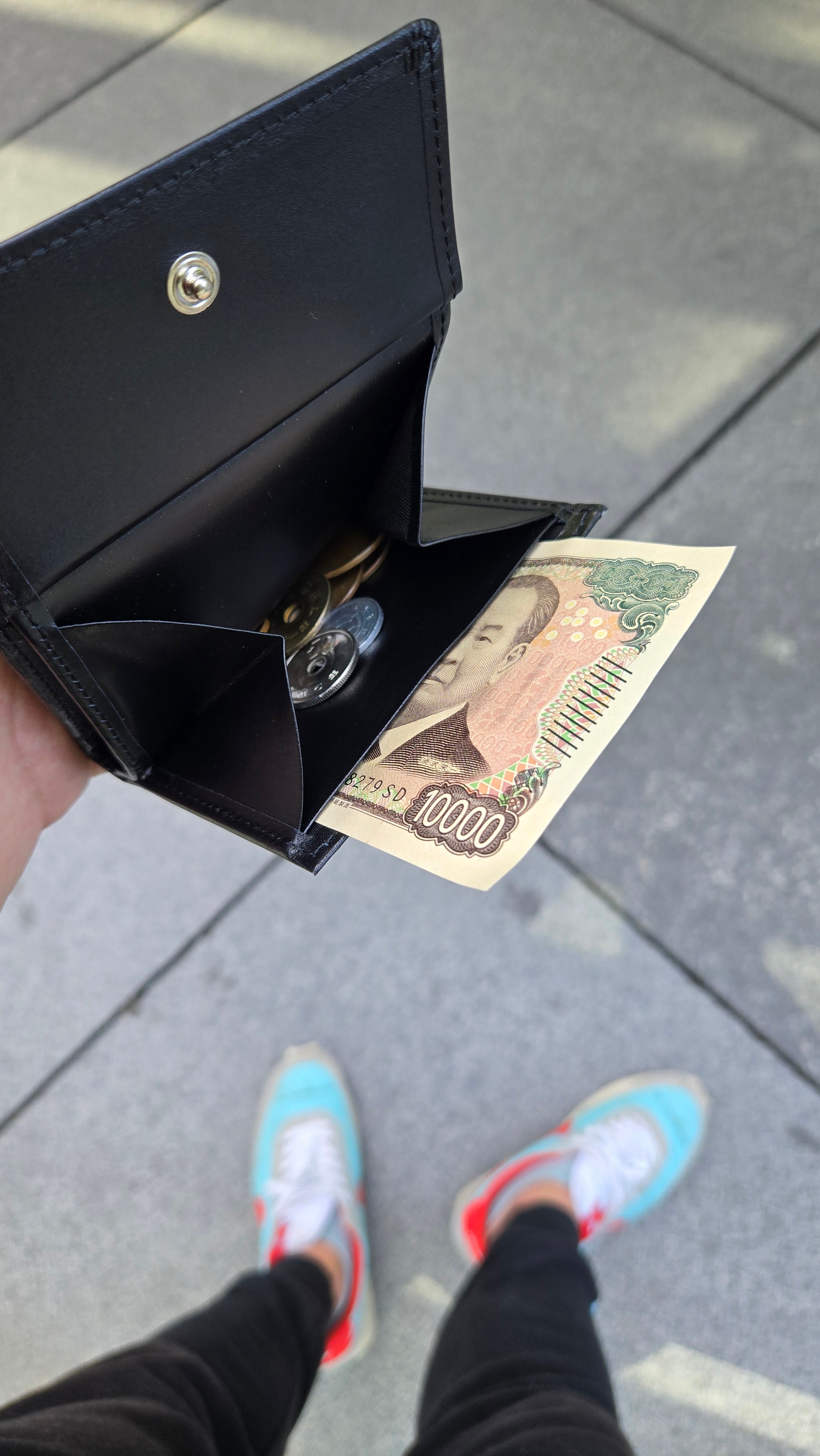 Taglich たぐりっひ タグリッヒ タグリッヒ - 革小物オンラインストア マジックポケット二つ折り財布 シフォン ブラック