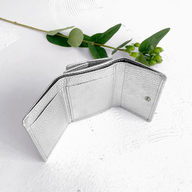 Taglich たぐりっひ タグリッヒ タグリッヒ- 革小物オンラインストア 極小三つ折り財布 ラグジュアリー シルバー