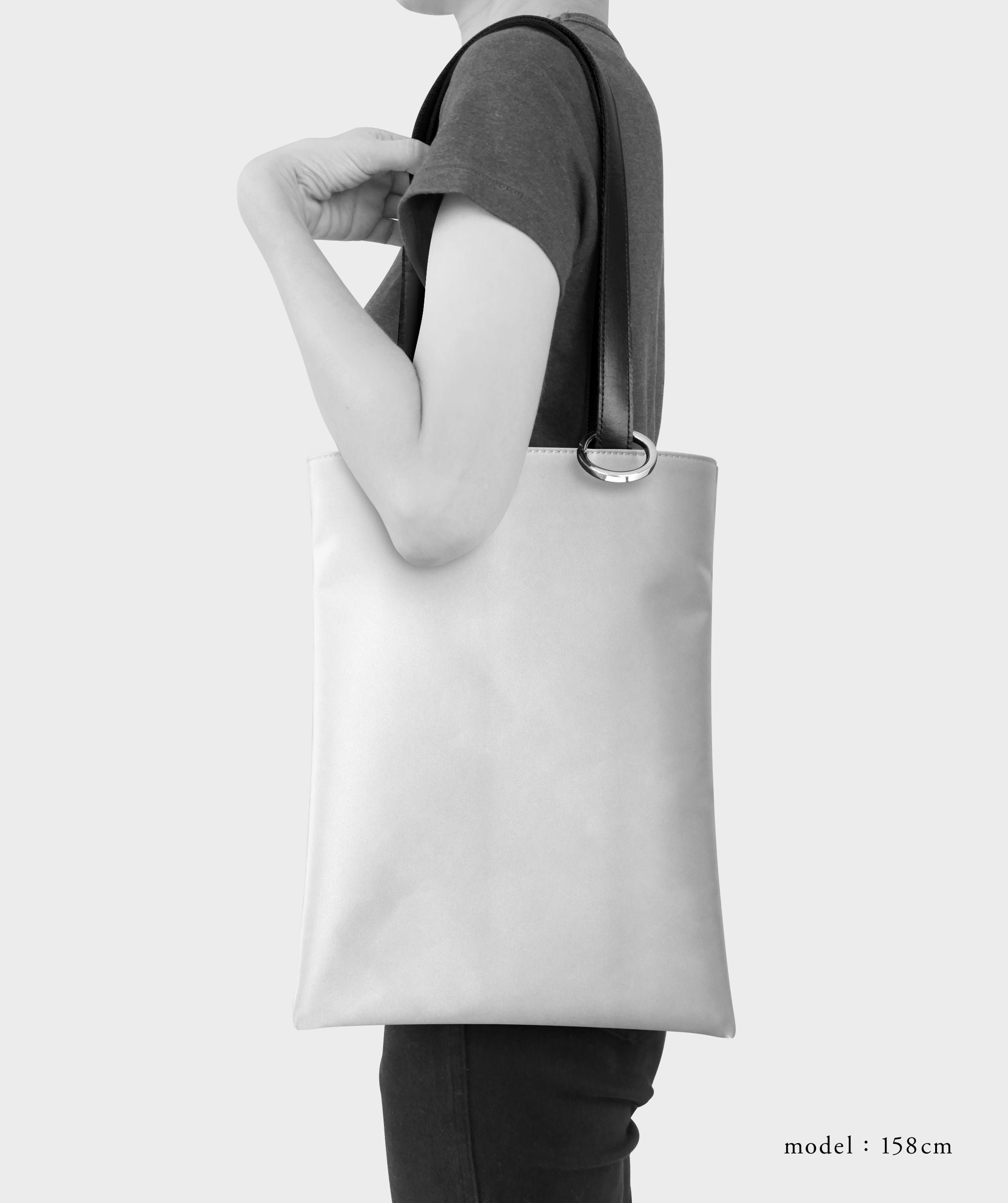 Taglich たぐりっひ タグリッヒ タグリッヒ- 革小物オンラインストア ナイロントートバッグ A4 ブラック