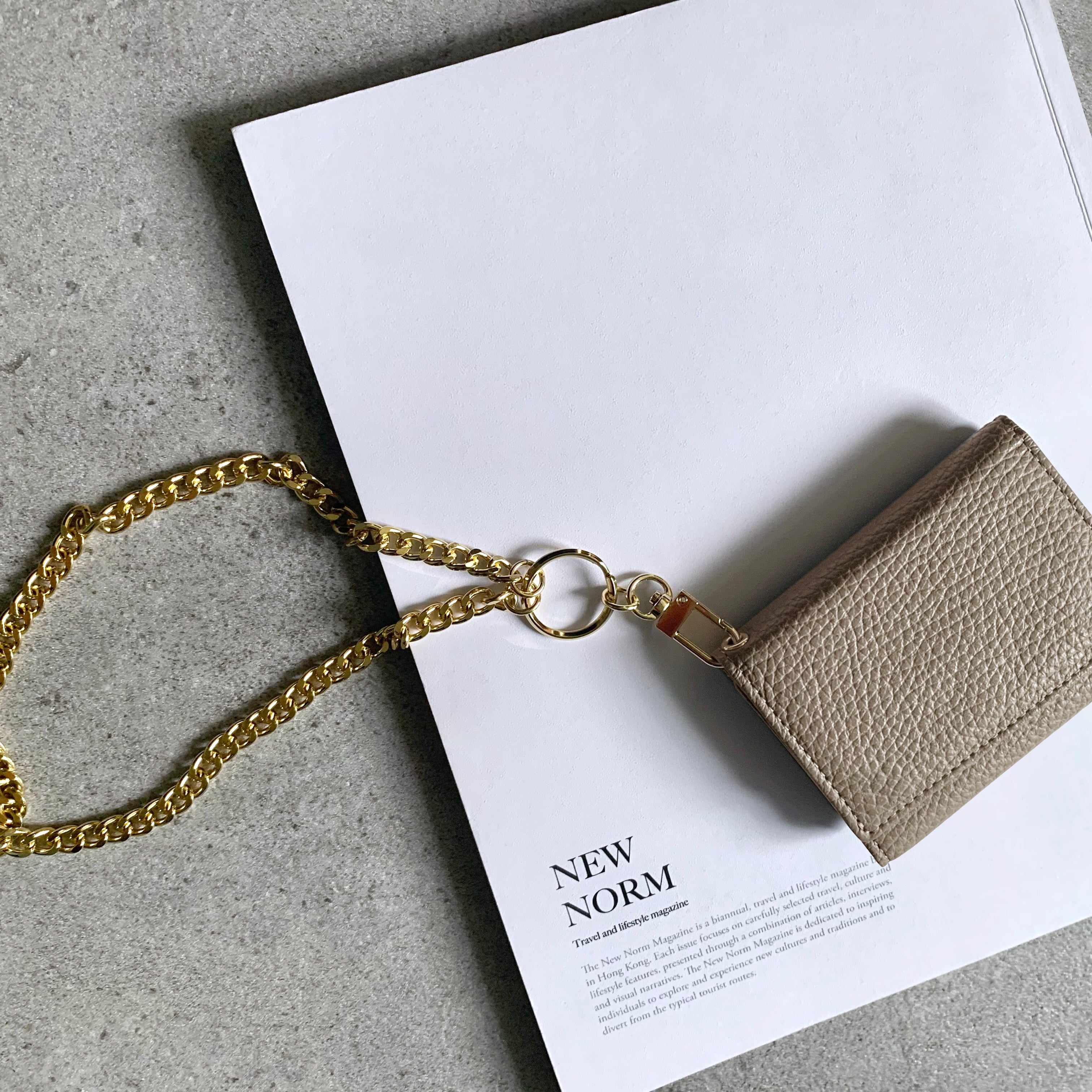 Taglich たぐりっひ タグリッヒ タグリッヒ - 革小物オンラインストア 極小三つ折り財布 アドリア グレージュ