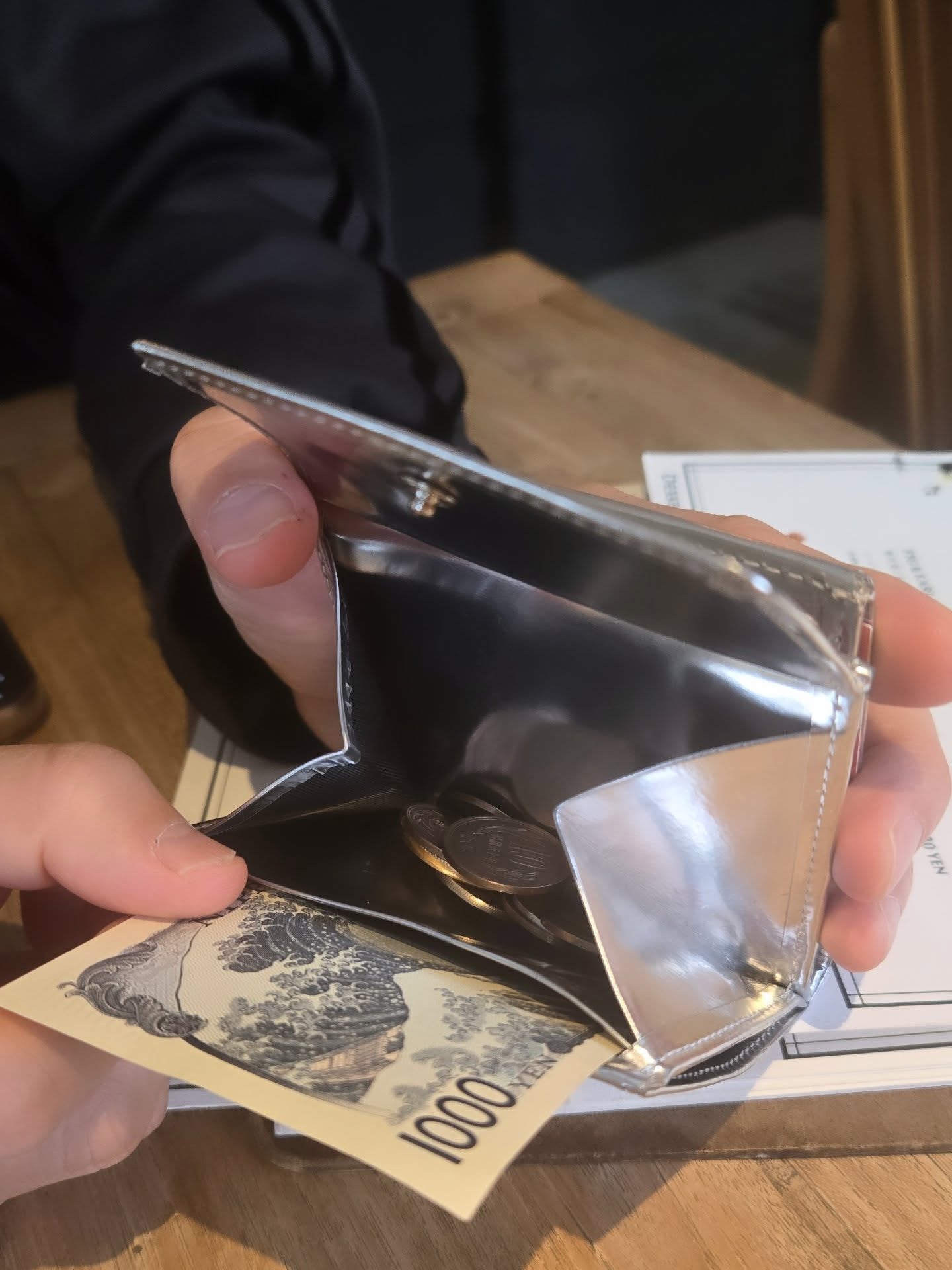 Taglich たぐりっひ タグリッヒ タグリッヒ- 革小物オンラインストア マジックポケット二つ折り財布 ステン シルバー