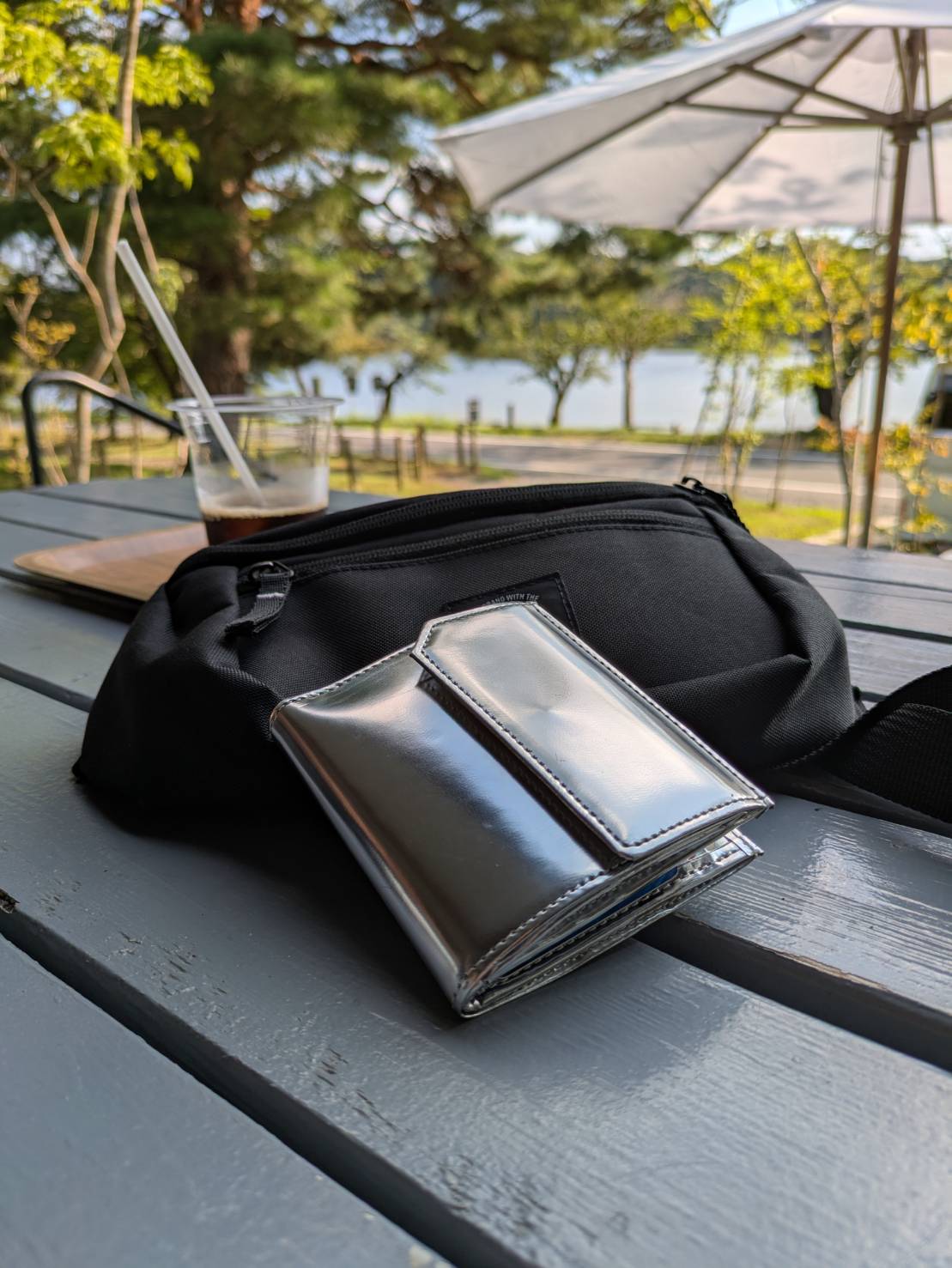 Taglich たぐりっひ タグリッヒ タグリッヒ- 革小物オンラインストア マジックポケット二つ折り財布 ステン シルバー